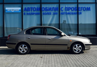 Подержанный автомобиль Hyundai Elantra Sedan 2005 года (6 фото)