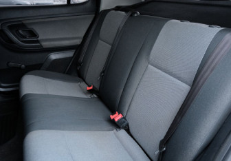 Подержанный автомобиль Skoda Fabia Hatchback 2010 года (16 фото)