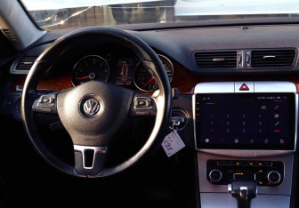 Подержанный автомобиль Volkswagen Passat Sedan 2010 года (17 фото)