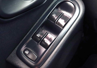 Подержанный автомобиль Renault Duster 2014 года (12 фото)
