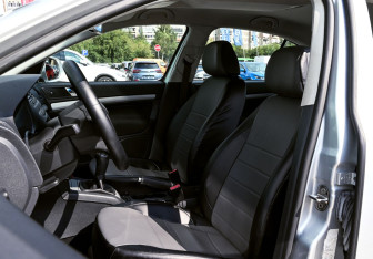 Подержанный автомобиль Skoda Octavia Liftback 2012 года (14 фото)