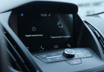 Подержанный автомобиль Ford Kuga 2018 года (14 фото)