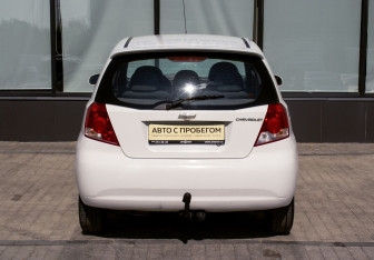 Подержанный автомобиль Chevrolet Aveo Hatchback 2005 года (4 фото)