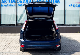 Подержанный автомобиль Ford Focus Hatchback 2011 года (18 фото)