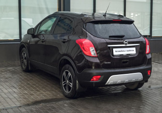 Подержанный автомобиль Opel Mokka 2013 года (3 фото)