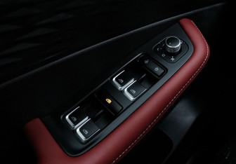 Подержанный автомобиль Geely Coolray 2024 года (11 фото)