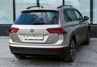 Подержанный автомобиль Volkswagen Tiguan 2019 года (5 фото)