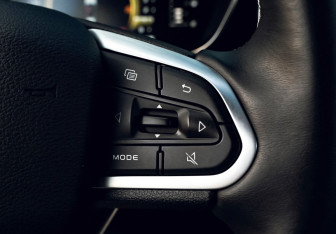 Подержанный автомобиль Geely Atlas Pro 2024 года (13 фото)