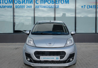 Подержанный автомобиль Peugeot 107 2012 года (8 фото)