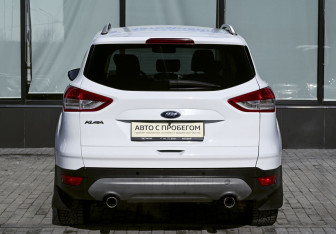 Подержанный автомобиль Ford Kuga 2014 года (4 фото)