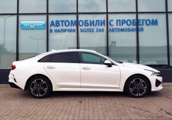 Подержанный автомобиль Kia K5 2021 года (6 фото)