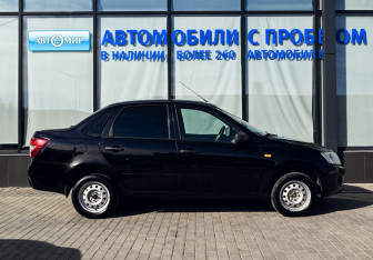 Подержанный автомобиль LADA (ВАЗ) Granta Sedan 2013 года (6 фото)