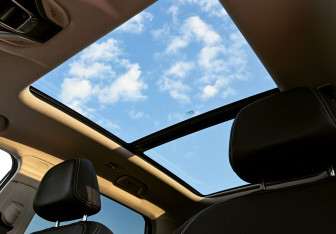 Подержанный автомобиль Geely Okavango 2022 года (18 фото)