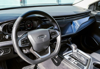 Подержанный автомобиль Omoda S5 2023 года (15 фото)
