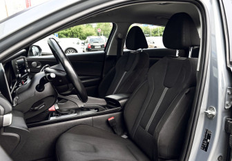 Подержанный автомобиль Hyundai Elantra Sedan 2021 года (22 фото)
