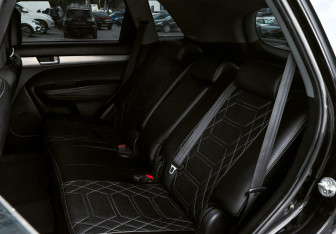 Подержанный автомобиль Kia Sorento 2011 года (18 фото)