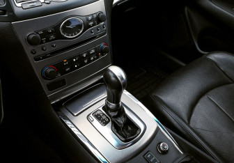 Подержанный автомобиль Infiniti G Sedan 2011 года (9 фото)