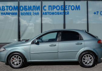 Подержанный автомобиль Chevrolet Lacetti Hatchback 2007 года (2 фото)