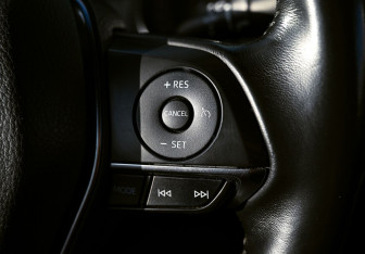 Подержанный автомобиль Toyota Camry Sedan 2020 года (14 фото)