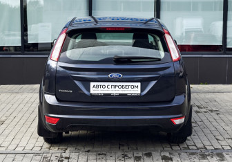 Подержанный автомобиль Ford Focus Hatchback 2011 года (4 фото)