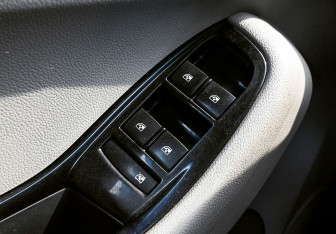 Подержанный автомобиль Chevrolet Orlando 2013 года (12 фото)