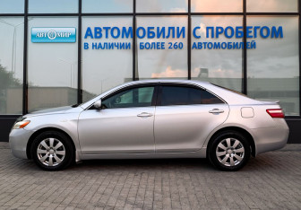 Подержанный автомобиль Toyota Camry Sedan 2008 года (2 фото)