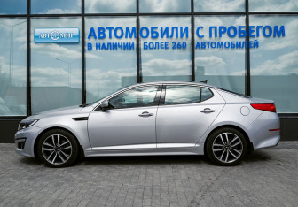 Подержанный автомобиль Kia Optima Sedan 2015 года (2 фото)