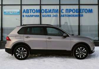 Подержанный автомобиль Volkswagen Tiguan 2019 года (6 фото)