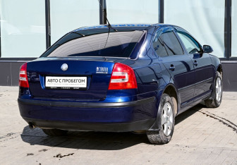 Подержанный автомобиль Skoda Octavia Liftback 2008 года (3 фото)