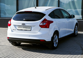 Подержанный автомобиль Ford Focus Hatchback 2012 года (5 фото)