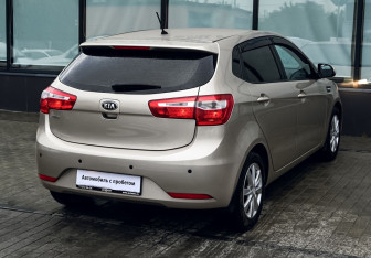 Подержанный автомобиль Kia Rio Hatchback 2014 года (5 фото)