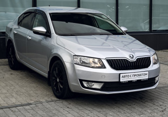 Подержанный автомобиль Skoda Octavia Liftback 2017 года (7 фото)