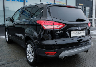 Подержанный автомобиль Ford Kuga 2014 года (3 фото)