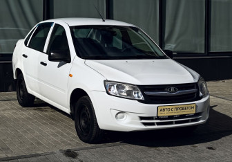 Подержанный автомобиль LADA (ВАЗ) Granta Sedan 2012 года (7 фото)