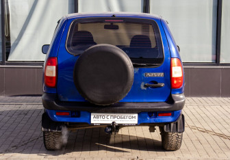 Подержанный автомобиль Chevrolet Niva 2006 года (4 фото)