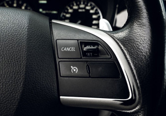 Подержанный автомобиль Mitsubishi Outlander 2012 года (13 фото)