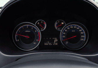 Подержанный автомобиль Suzuki SX4 Hatchback 2010 года (3 фото)