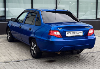 Подержанный автомобиль Daewoo Nexia Sedan 2008 года (3 фото)