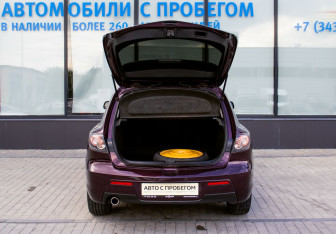 Подержанный автомобиль Mazda 3 Hatchback 2007 года (19 фото)