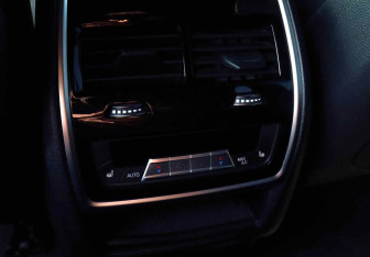 Подержанный автомобиль BMW X5 2020 года (22 фото)