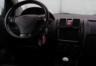 Подержанный автомобиль Hyundai Getz 2006 года (17 фото)
