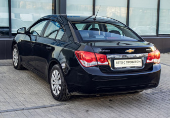 Подержанный автомобиль Chevrolet Cruze Sedan 2012 года (3 фото)