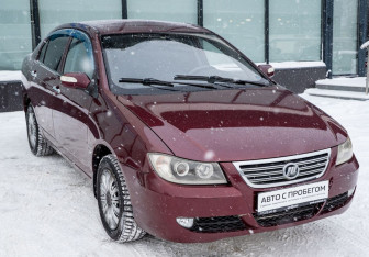 Подержанный автомобиль Lifan Solano 2011 года (8 фото)