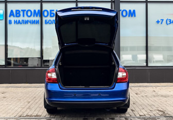 Подержанный автомобиль Skoda Rapid Liftback 2017 года (20 фото)