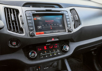 Подержанный автомобиль Kia Sportage 2011 года (15 фото)