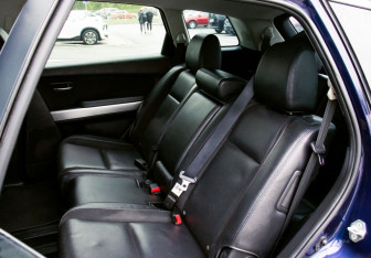 Подержанный автомобиль Mazda CX-9 2012 года (18 фото)