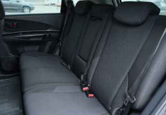 Подержанный автомобиль Hyundai Tucson 2008 года (19 фото)
