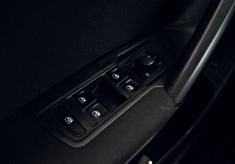 Подержанный автомобиль Volkswagen Tiguan 2020 года (12 фото)