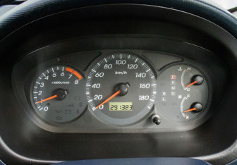 Подержанный автомобиль Honda Civic Hatchback 2001 года (9 фото)