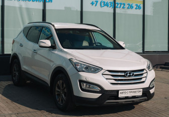 Подержанный автомобиль Hyundai Santa Fe 2013 года (7 фото)